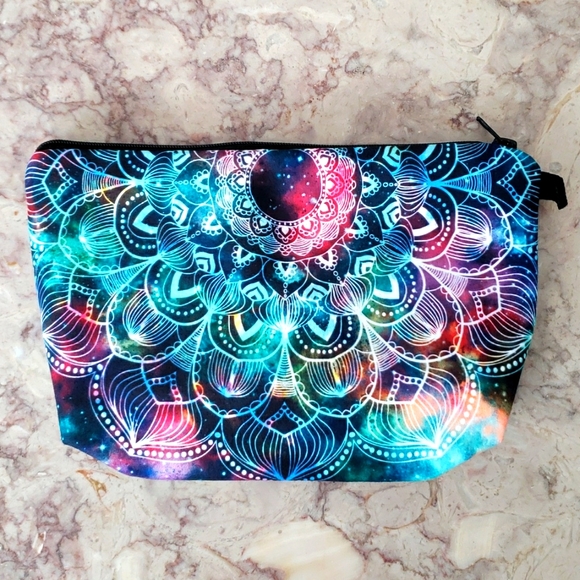 Host Pick 💄 Mandala Makeup Bag - Picture 1 of 5